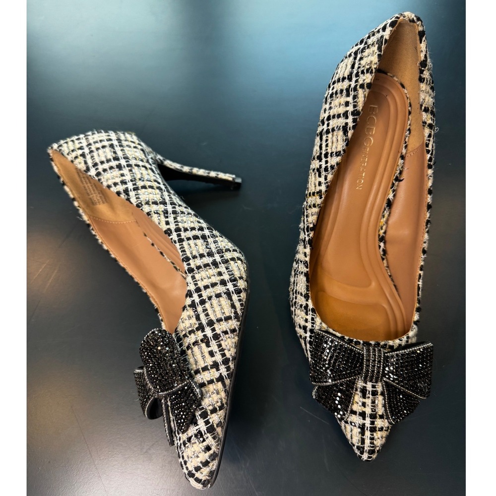 BCBGeneration Women 9 Black White Tweed Rhinestone Bow Pointed Toe Pumps Preppy